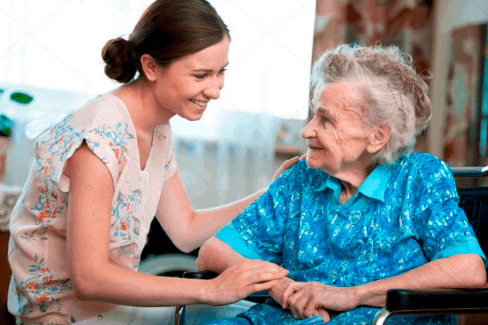 Enfermeras y cuidadoras para el adulto mayor